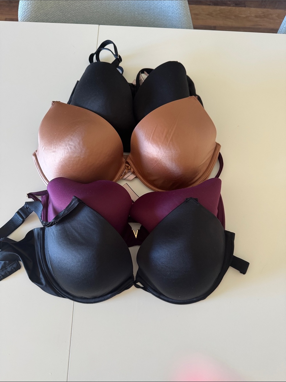 4 Victoria’s Secret, 34DDD Convertible Push-Up Bra - 2 Black, Burgundy, Bronze